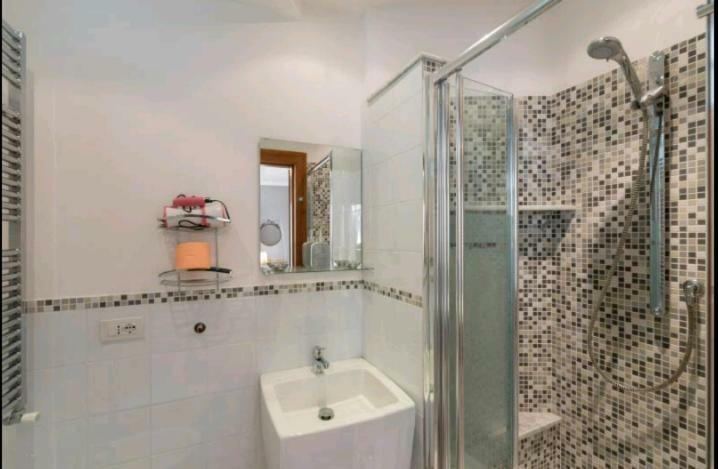 Holiday Rooms ฟลอเรนซ์ ภายนอก รูปภาพ