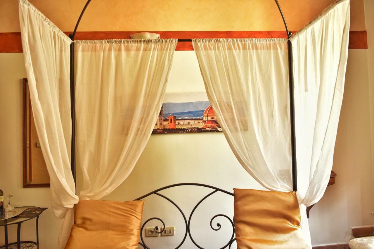Holiday Rooms ฟลอเรนซ์ ภายนอก รูปภาพ