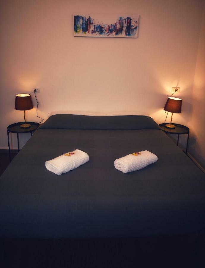 Holiday Rooms ฟลอเรนซ์ ภายนอก รูปภาพ